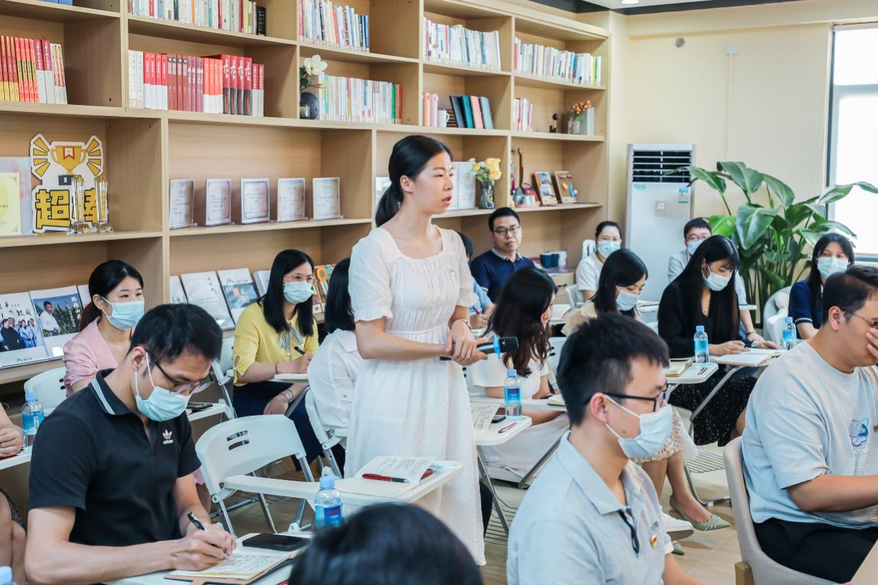 乐玩首页（中国）网页版与规划学院辅导员梁升雁老师发言